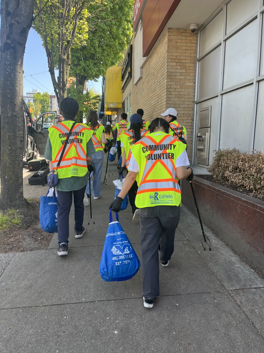 #Thankyou to the #youths of @HastingsCommCtr for coming by and #helping with keeping #Vancouver #spectacular! #HastingsSunrise #community #appreciate you all for #MakingADifference!
