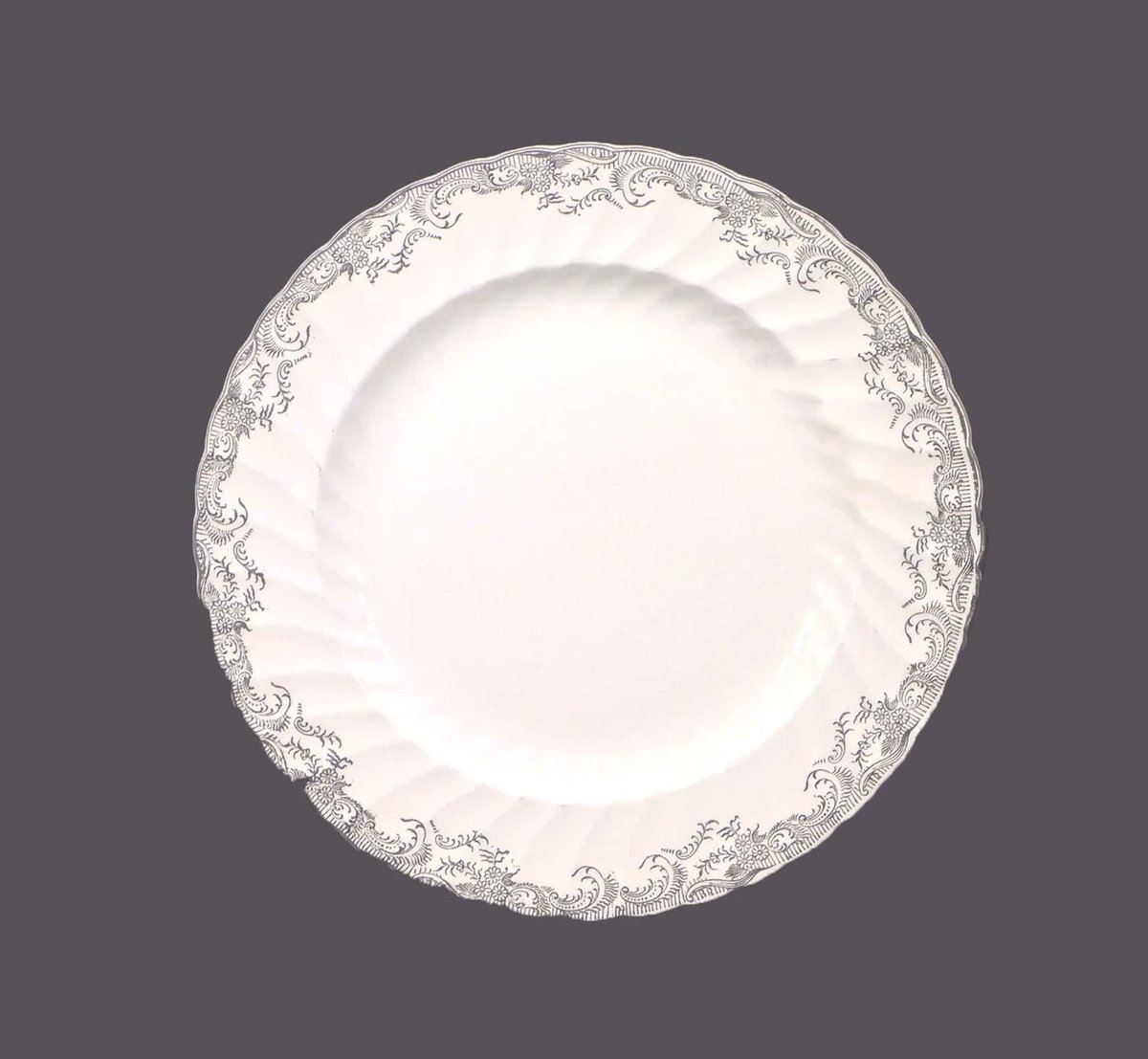 Washington Pottery Silverlea dinner plate made in England. Platinum florals. etsy.me/44Uz5Ml via @Etsy #BuyfromGroovy #antiqueshop #tableware #dinnerware #tabledecor #WashingtonPottery #WashingtonSilverlea #Silverlea #EtsySellers