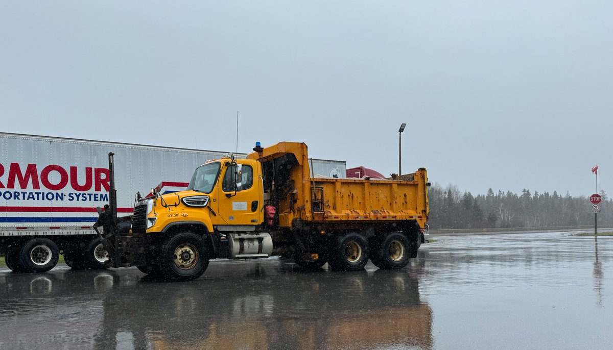 Truckload of salt - Mustang won't like that #nltraffic and heavy snow higher up with heavy wind and rain down low #nlwx #steadybrook #cornerbrook #HappyMothersDay
