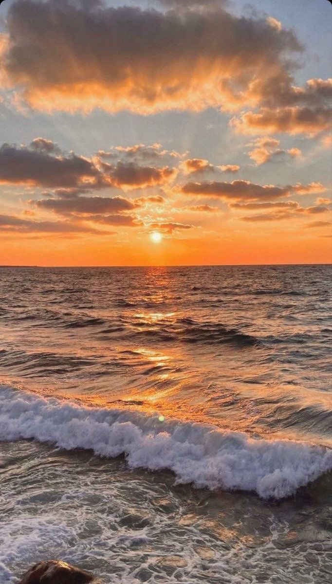 Ocean sunset 🌅