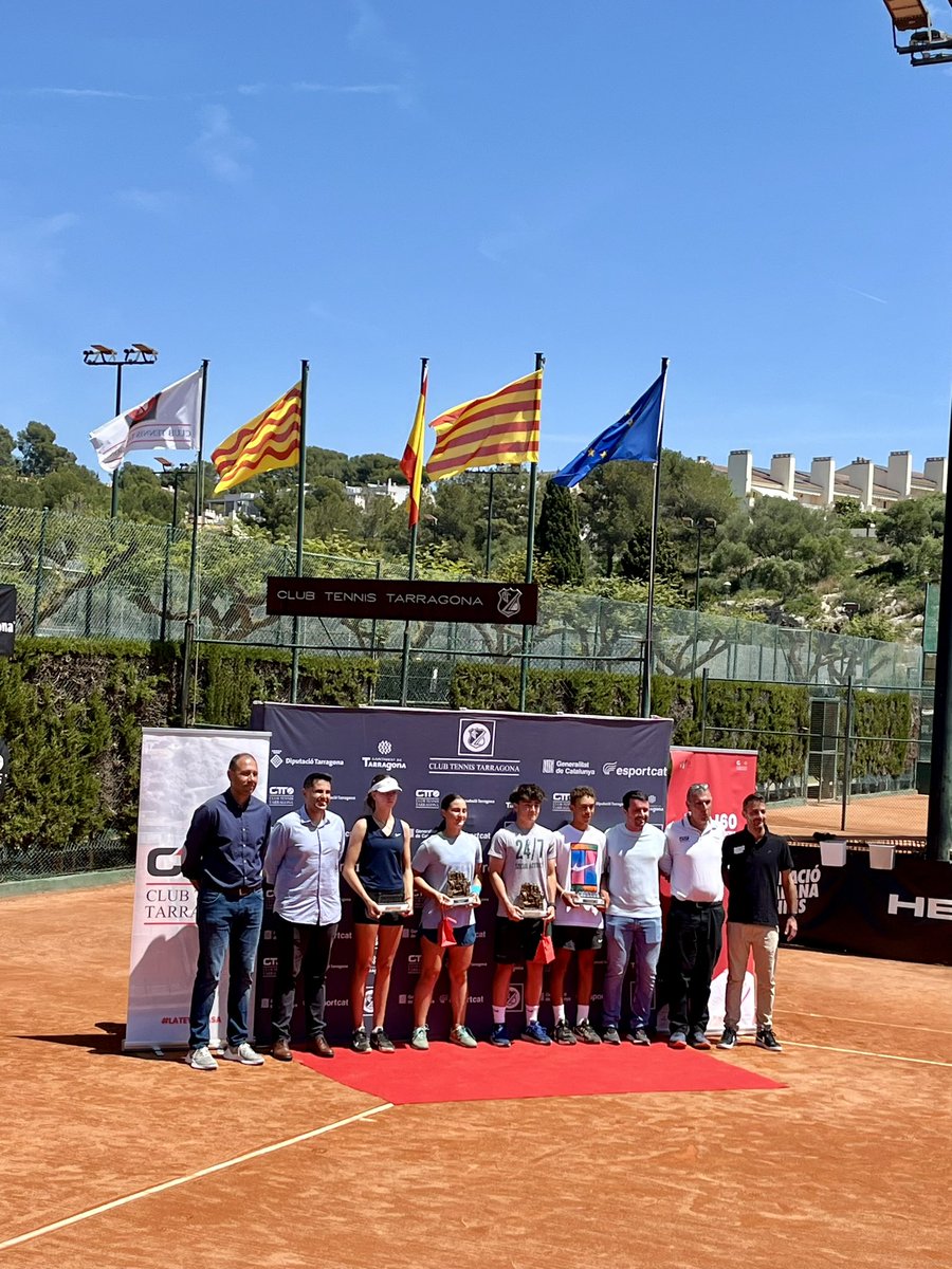 TENNIS🎾 Acaba una setmana magnífica de tennis amb la final individual de la Red Cup ITF J60 del Club Tennis Tarragona. Enhorabona al campió i campiona i fins l’any que ve! 👋 @esportcat
