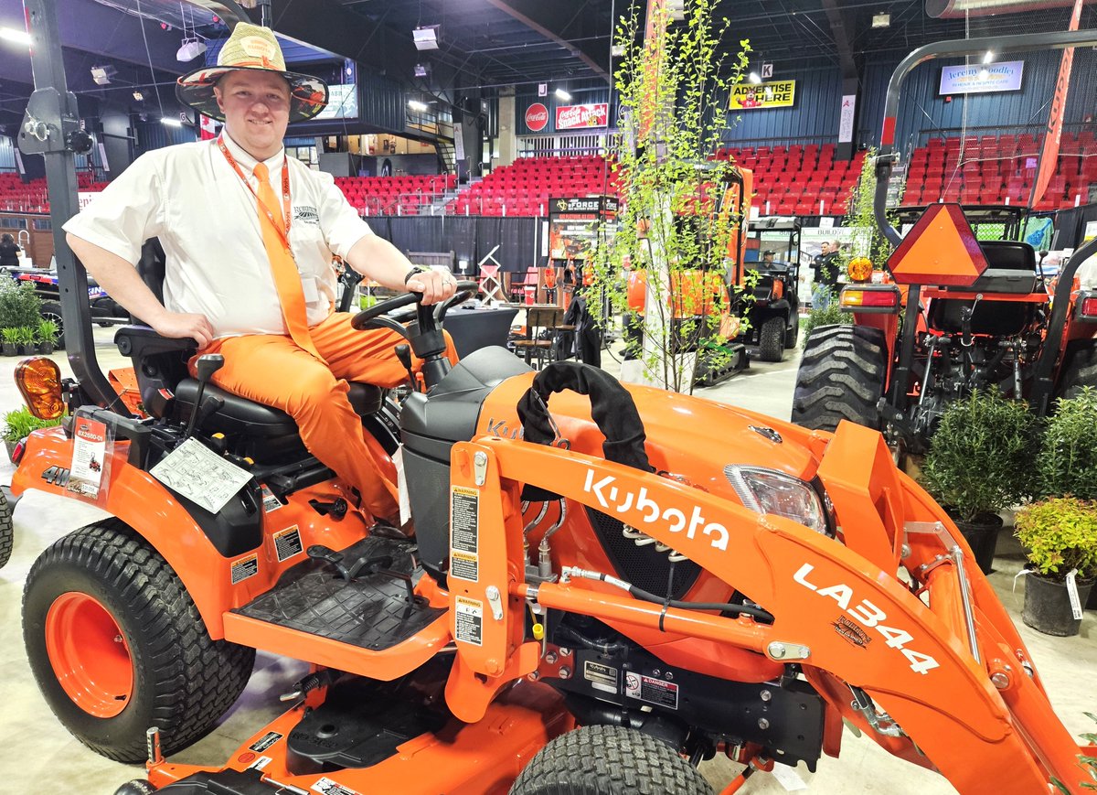 We know a lot of @KubotaCanadaLtd enthusiasts. But we know of none as keen as our man Mike Nowakowski. Check out the #KubotaOrange outfit Mike is rocking for Day 2 of the @CityOwenSound Home & Cottage Expo. Stop by, say hi and get in on some #BigOrangeEvent savings.