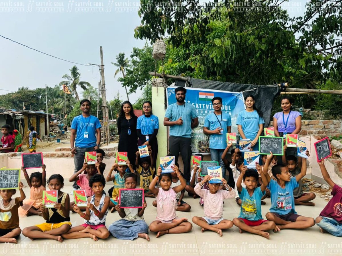 Project Chatasali,Berhampur 

Team @SATTVIC_SOUL through it's #Educational drive ,where children were taught about basics of Odia & English language.We also provide them study stationary to improve their handwriting skills
#EducationMatters 
@Ganjam_Admin
@ZP_Ganjam 
@CSR_India