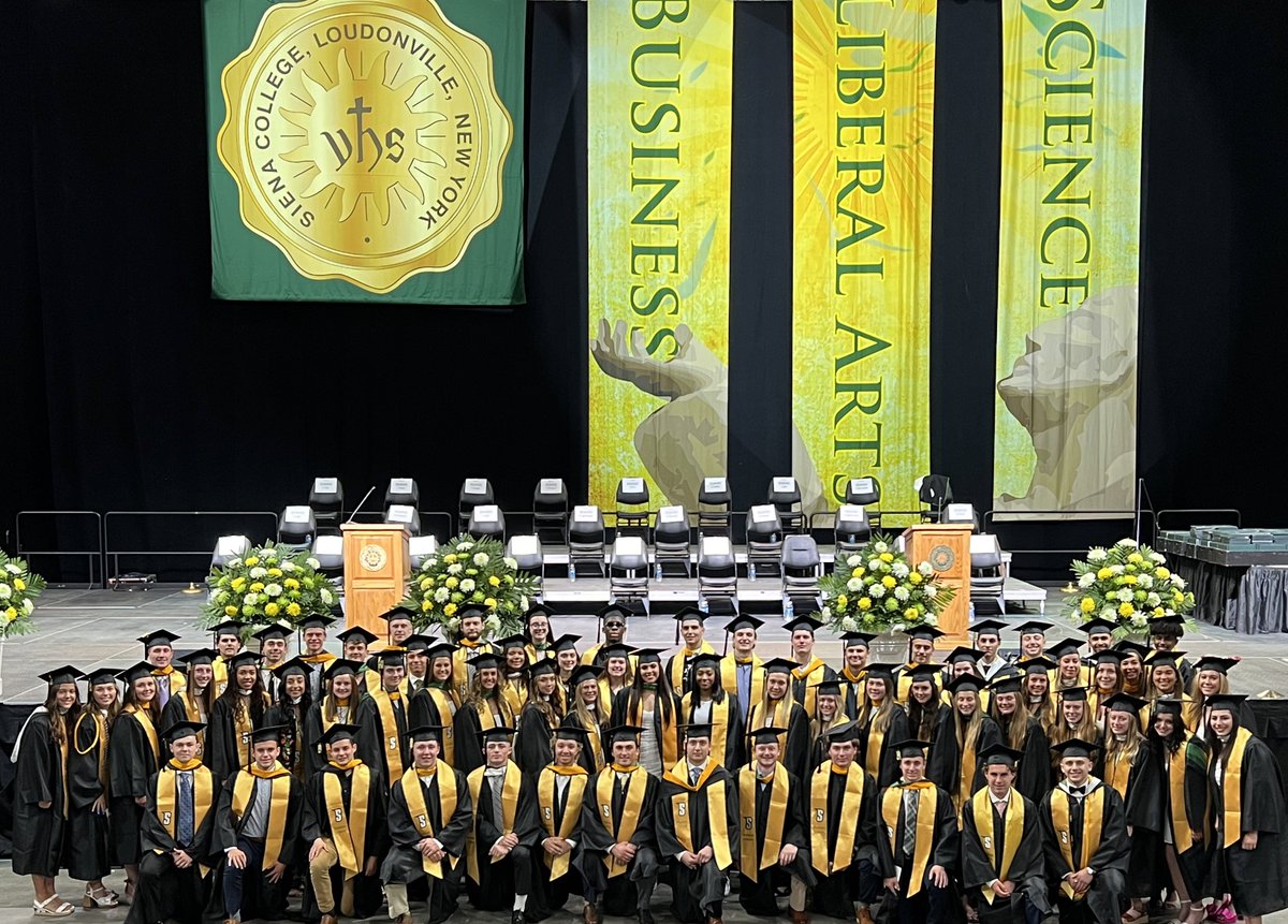 🎓 Sons and daughters of @SienaCollege, forever Congratulations to our #SienaSaints #Classof2024! #MarchOn 🐶💚💛