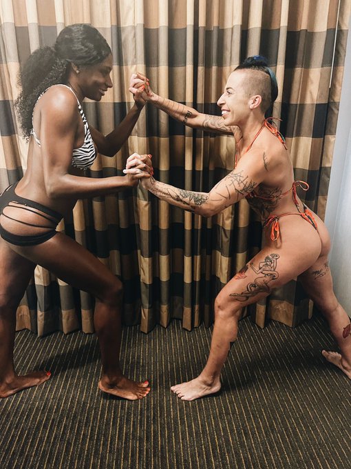 Uh oh! Did I somehow forget to tell you I wrestled @SalemMoonTV &amp; @ParisNaughtyLuv last Sunday for @ProteinWrestlin<a href="/tag/musclebabe"class="tags"><span>#musclebabe</span></a><a href="/tag/mattressactress"class="tags"><span>#mattressactress</span></a><a href="/tag/fitfreaks"class="tags"><span>#fitfreaks</span></a>