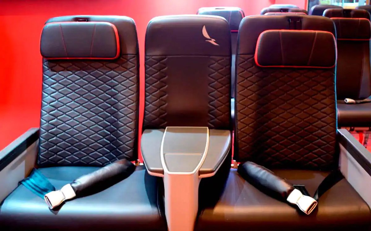 Quite impressed with Avianca , but these seats are a very odd design None of the load flexibility of inter European business class Almost none of the comfort of proper short haul biz seats. But still large capex.