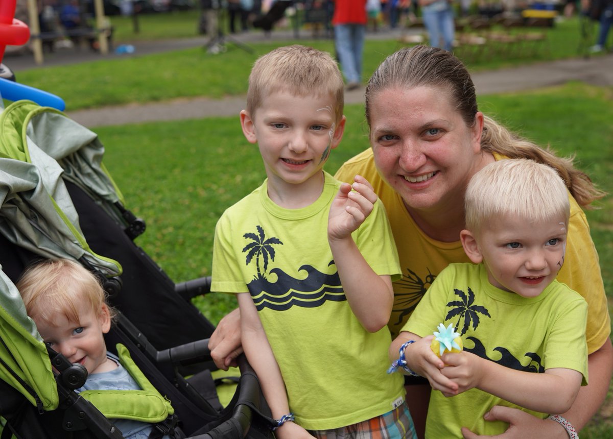 Happy #MothersDay! ❤️ To the mothers that always put their families needs above their own - let us take today to put you first. If you or someone you know is a mother in need, please share our services with them. Visit 👉 pittsburghfoodbank.org Call 👉 412-460-3663 ext. 655