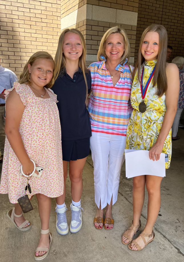 Happy Mother’s Day to @firstladyofms Elee! These three couldn’t ask for a better Mom! In fact, they are all awesome young ladies because Elee is so good at knowing when to be loving, when to be tough, and when to be somewhere in between! We love you, Elee!