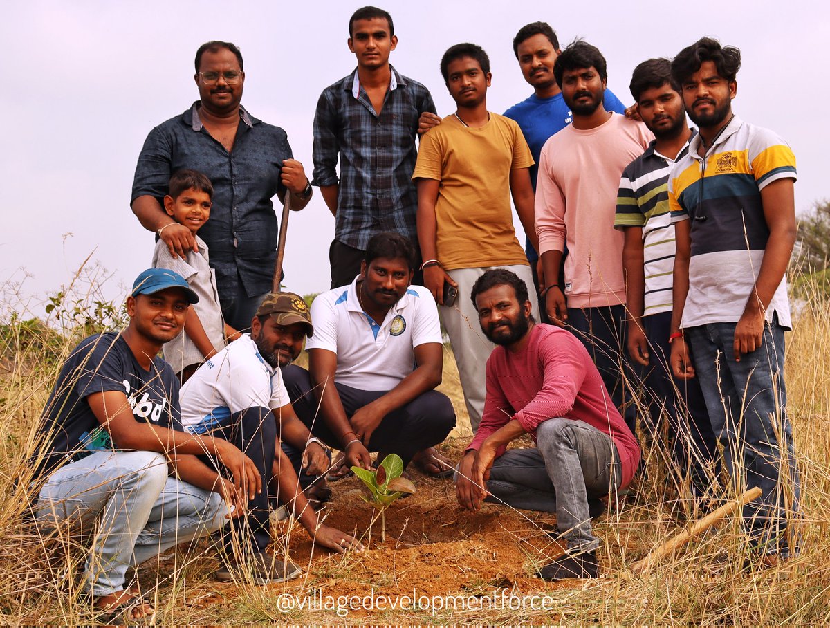 vdf2018's tweet photo. Today we #VDF have planted 30 trees 🌳 and pledged to take care of them. And also we have committed to plant trees every month..🌳🌳🌳🌳🌳
#plantation #VDFplantation #VillageDevelopmentForce 
@AskAnshul @bolisetti_satya @teameverestngo @PlantationsINTL @TreePlantations https://t.co/yEat2R3mr8