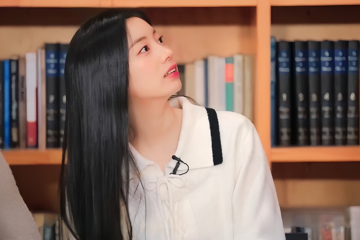 📓🤍✨️
#DAHYUN #다현 
#ダヒョン #TTT