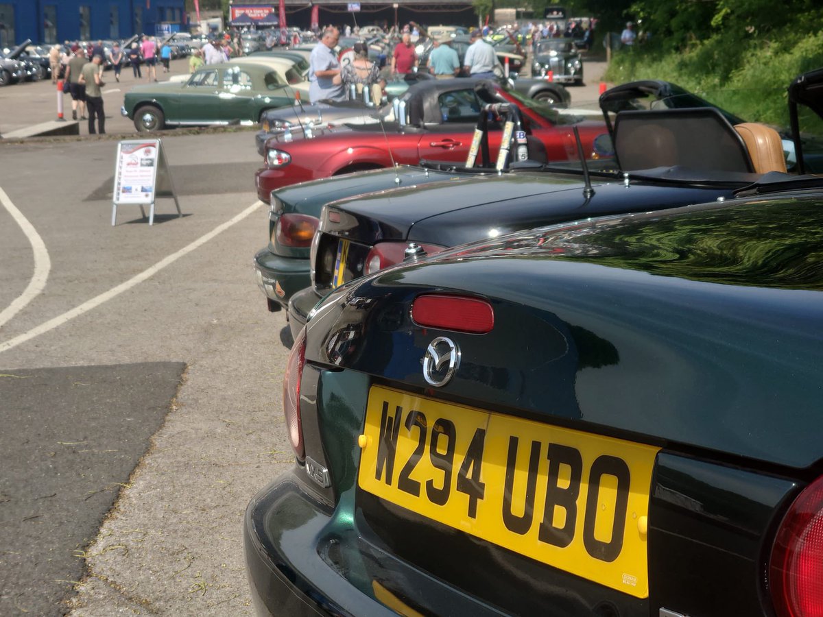car_british's tweet photo. Thank you to the #MazdaMX5 Owners Club for joining us today in the sea of Rovers 😍
#maxda #mazdamx5ownersclub #mx5 #carclub #carclublife #greatbritishcarjourney https://t.co/evKfQc3oj2
