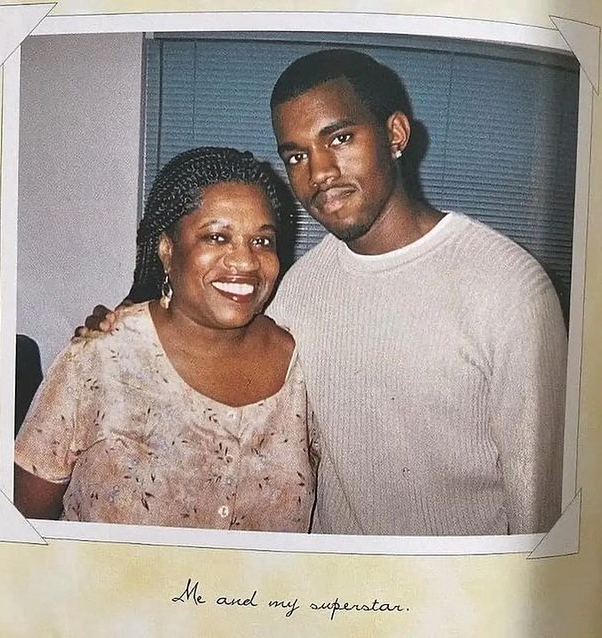 'Eu e minha Super-Estrela”

Kanye West e sua mãe Donda West