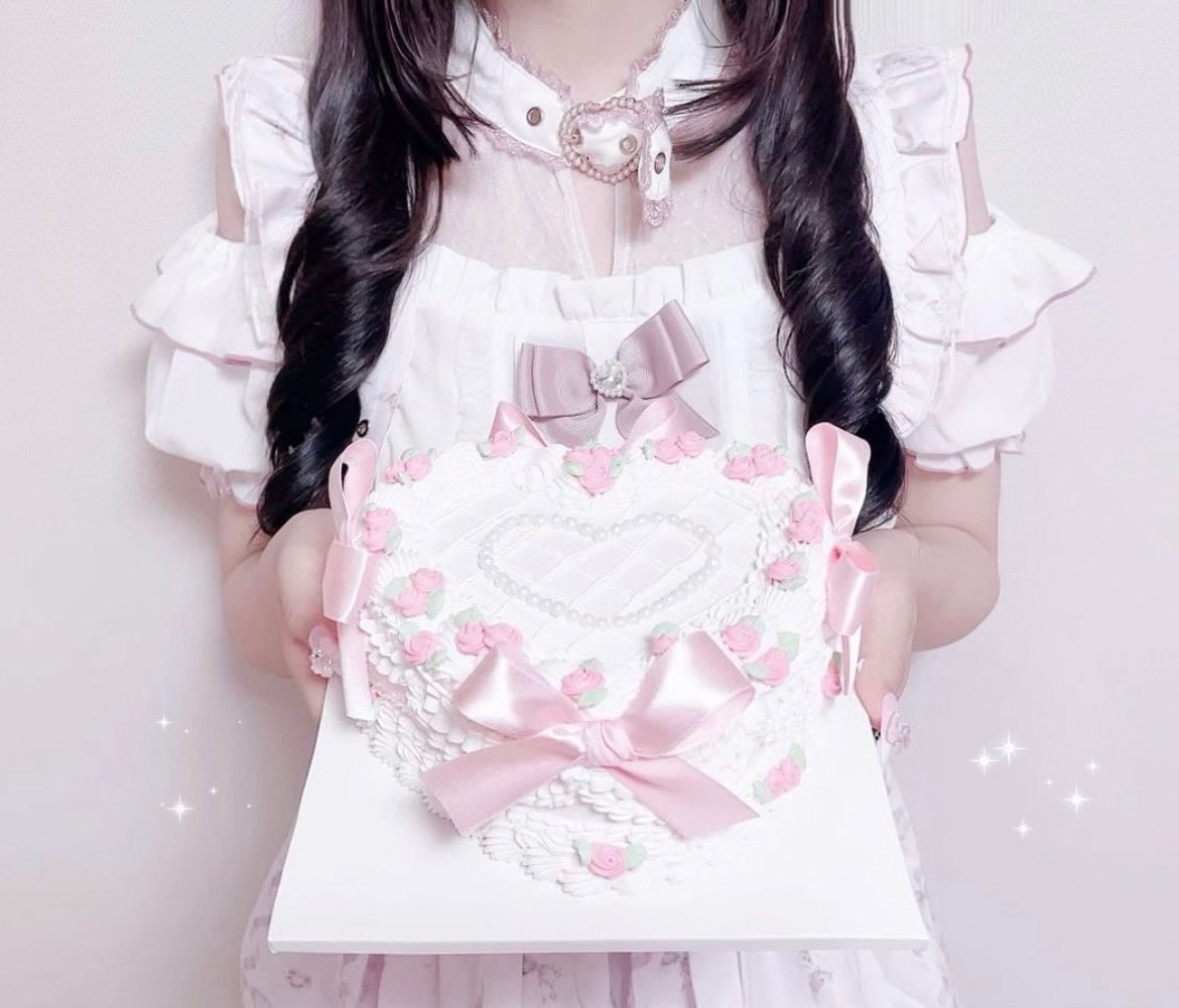 0️⃣5️⃣1️⃣3️⃣ 誕生日です♡ 
生まれてよかった‼️🍰

 #いいねで気になった人お迎え #いいねした人全員フォロー #いいねでdm #いいねした人全員フォローする #いいね返し #自撮り界隈 #自撮り界隈さんと繋がりたい #雰囲気界隈 #雰囲気 #美男美女さんと繋がりたい #1mmでもいいなと思ったらいいね