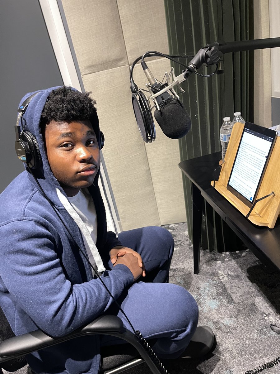 Ready for a magical new audiobook? 🔮 Jalyn Hall narrated @ItsLaDarrion's BLOOD AT THE ROOT—a fantasy debut that tells the story of Malik, a teen who enrolls at an HBCU for the young, Black, and magical! Listen now: bit.ly/3UA6tmD