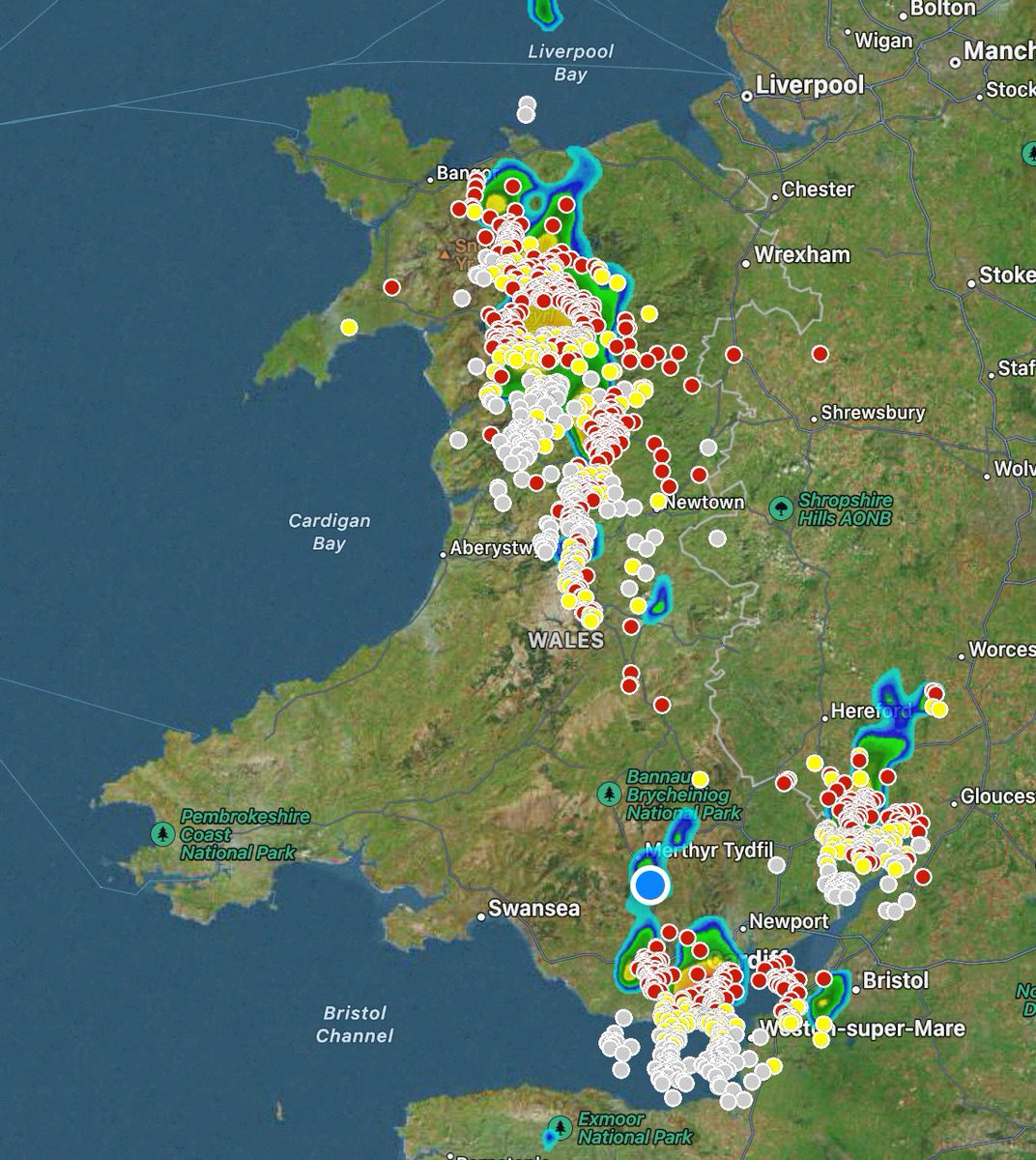 ⚡️ A heck of a lot of lightning strikes across Wales at the moment. (Each coloured dot is a single strike)