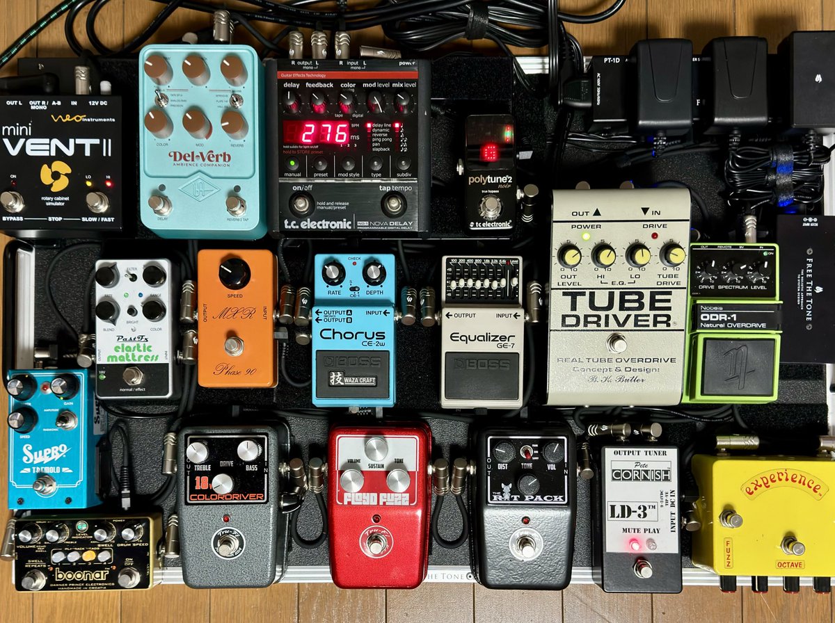 Done🎸

#current #pedalboard #pedal #tubedriver #bkbutler #experience #trufi #dawnerprince #pastfx #boss #mxr #supro #tcelectronic #neoinstruments #freethetone #guitarpedals #petecornish #effects #pedals #guitarist #recording #light