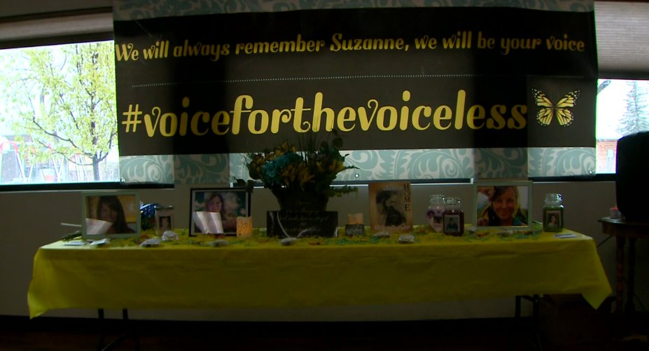 'The focus of this year's remembrance shifted from wondering about Morphew's whereabouts to being a step closer to justice in light of recent findings.'
#VoiceForTheVoiceless #ShineBrightForSuzanne
#JusticeForSuzanneMorphew

x.com/9NEWS/status/1…