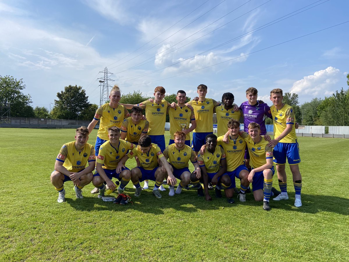Congratulations to @theyellows who win 5-3 against @Athleticdebrave and gain promotion to the Premier League next season.