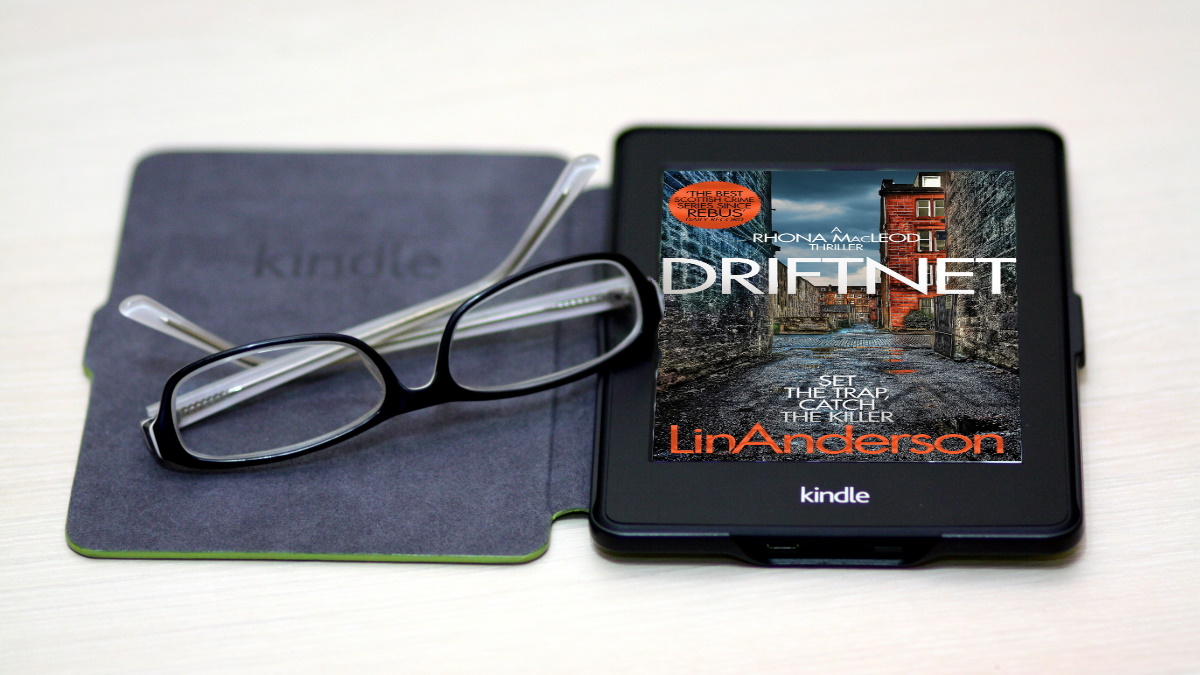 DRIFTNET 'The gritty realism with which Anderson evokes her settings is one of the best things about this novel' ―The Times viewBook.at/Driftnet  #Thriller #CrimeFiction #LinAnderson #No1BestSeller
