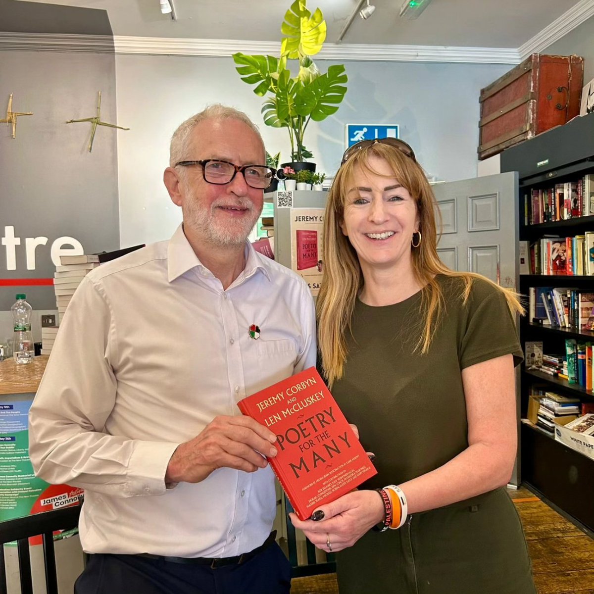 Very happy to welcome @jeremycorbyn to the shop over the weekend and present him with the collected works of James Connolly ✊