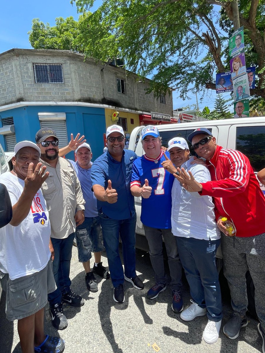 BennyMetz's tweet photo. Santo Domingo Oeste, Conecta Con Luis!
@luisabinader
#ConectaConLuis https://t.co/EdxKCsPyaa