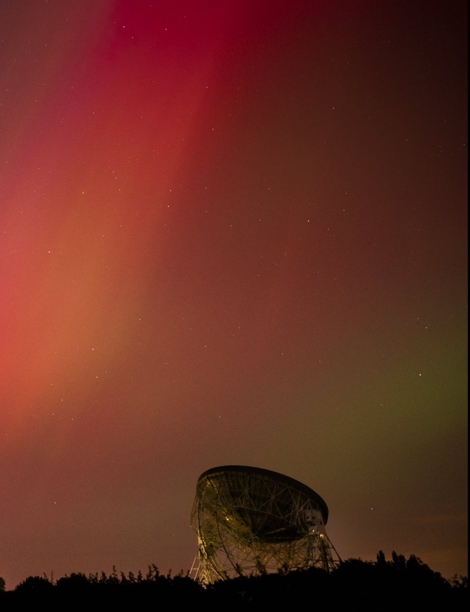 Another at #jodrellbank showing #Auroraborealis