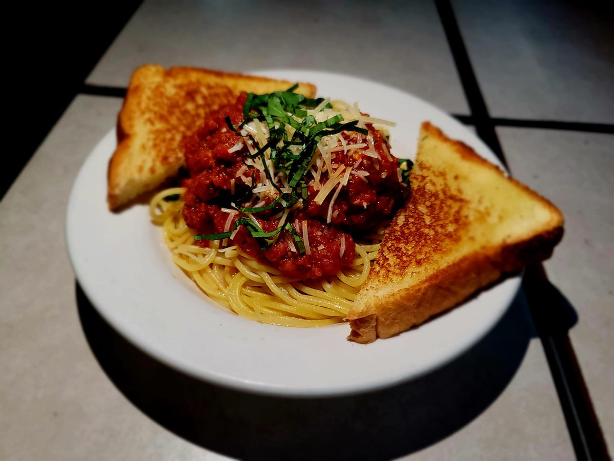 Tonight's Blue Plate is Mom's Spaghetti. Starts serving at 5 pm until sold out.

#WhistlingPig #BluePlate #DallasTx #SundayFunday #MothersDay