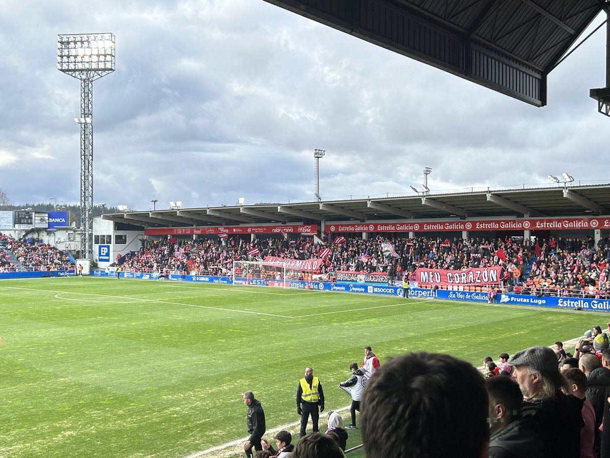 Yo soy del equipo de mi ciudad. Y bien orgulloso❤️🤍. 
SEMPRE <a href="/CDeportivoLugo/">Club Deportivo Lugo 🪓</a> ❤️🤍♾️