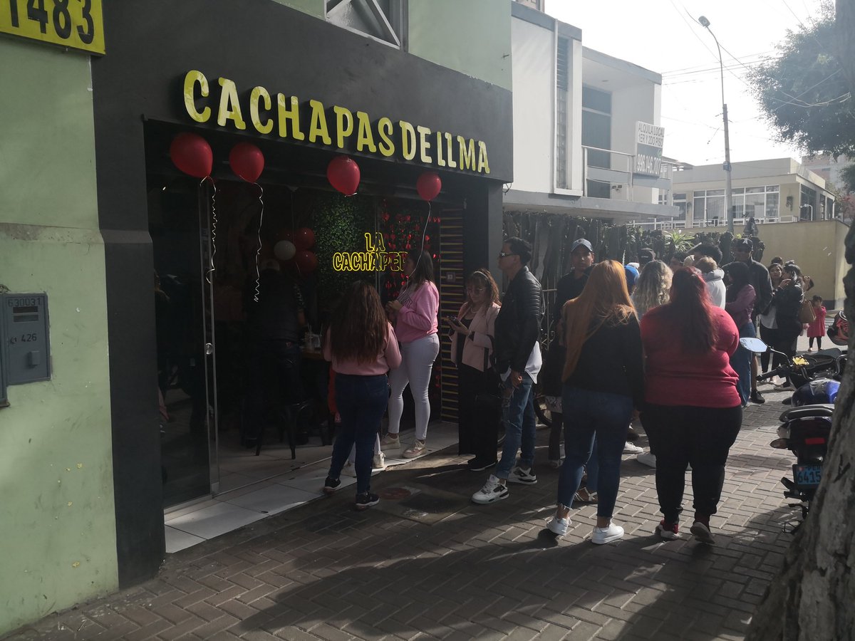 fernandomerino's tweet photo. Si hoy no llenas tu restaurante, dedícate a otra cosa...#ConsejoDePata #DiaDeLaMadre https://t.co/psfqSse3e0