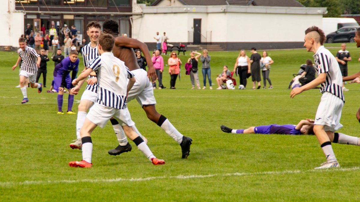 St Mirren YFC 2010 tweet media