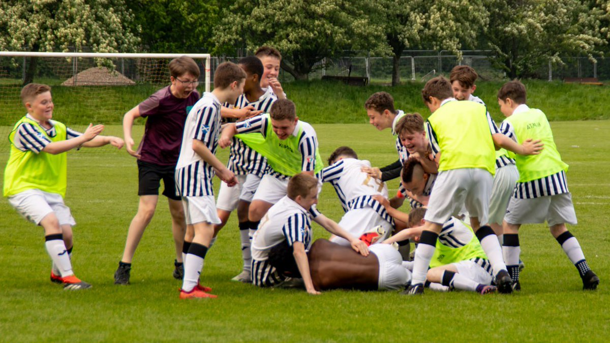 St Mirren YFC 2010 tweet media