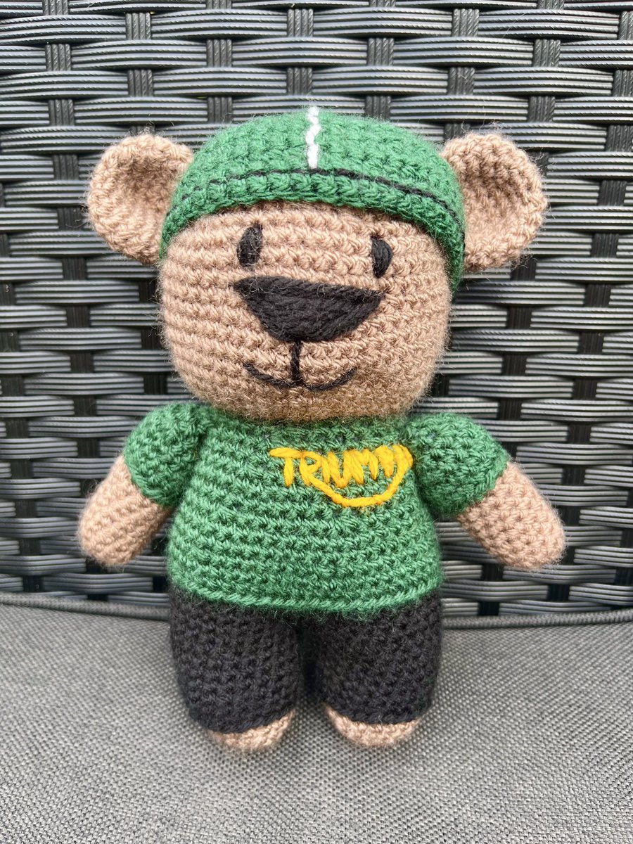 Some different Hero Bears this time! 🧶🪡 A special #Triumph Bear for Dad 🖤🧸🏍️ inspired by going to the #triumphfactoryvisitorexperience recently, & a request by our tour guide for a special Thruxton FE Bear! 🧡🩶💚 @OfficialTriumph #triumphmotorcycles #fortheride #triumphbear