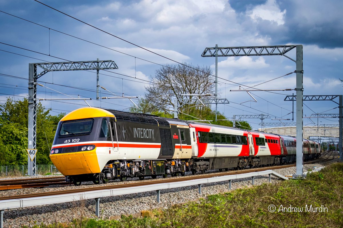 #OnThisDay2021 With only 3 days left in service with @EastMidRailway 43102 “The Journey Shrinker” brings up the rear of a London bound service. Sadly due to an incident further south this train terminated at Wellingborough. Returning back North from there.