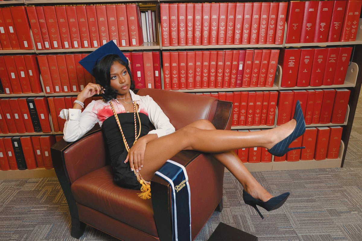 ccheyenneee's tweet photo. the illest grad
#hbcu #hbcugrad #ncat #ncatgrad https://t.co/SjUXRhofQo