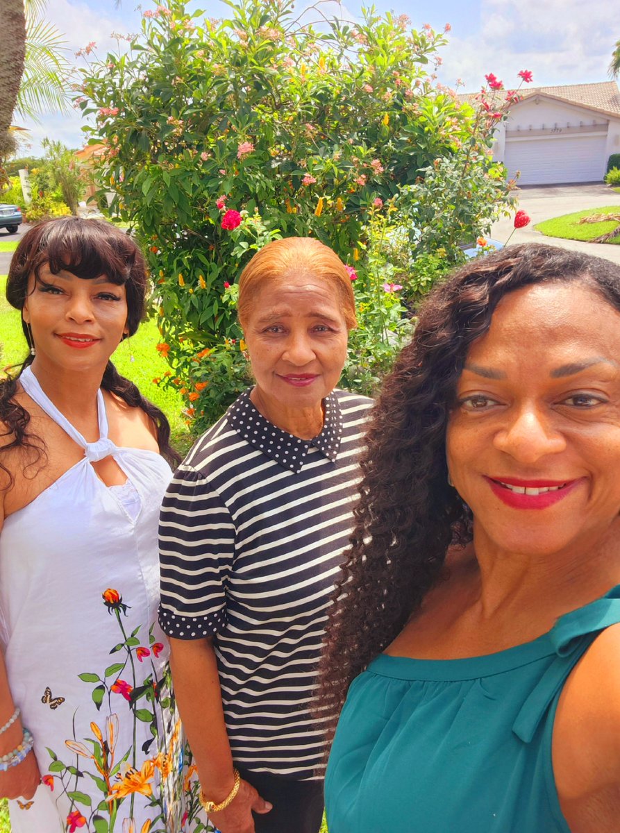 Happy Mother's Day blessings to all moms! So blessed to be spending this beautiful day with my mom, sister, and family. 🩷🩷🩷 #Happy