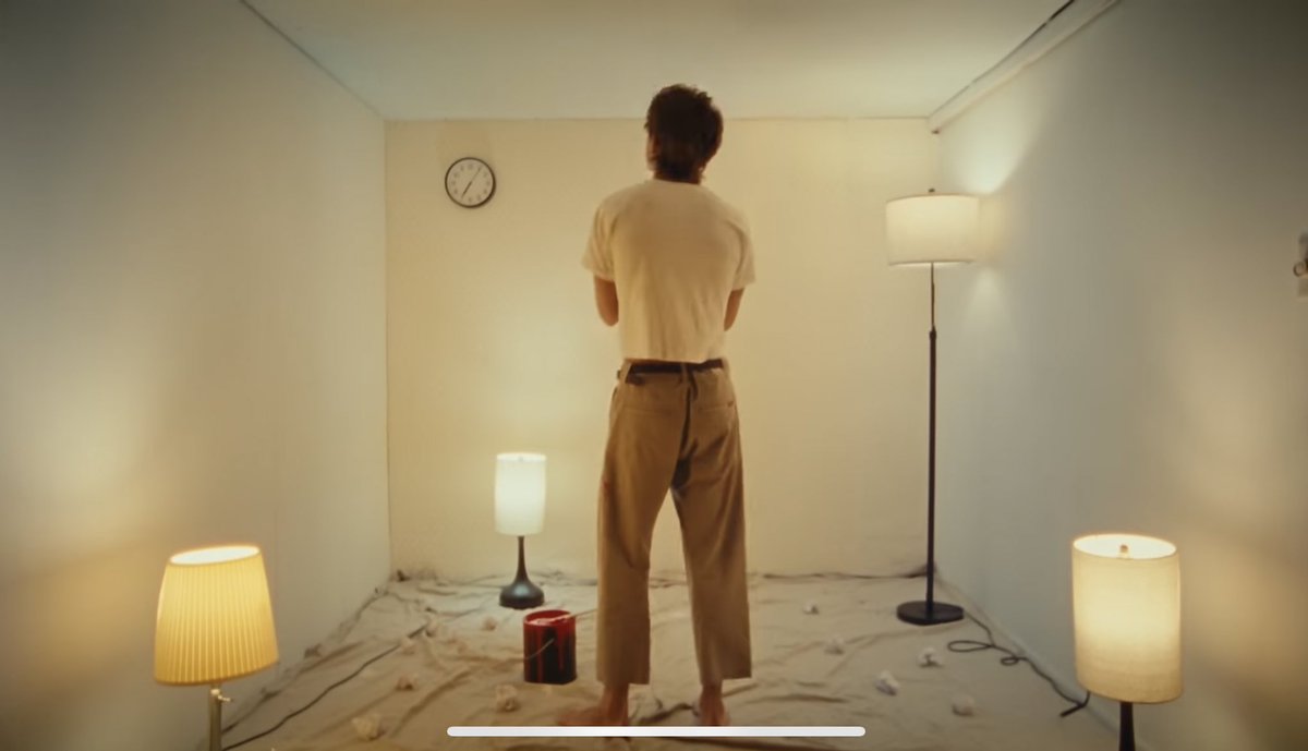 i was showing my dad #theolderyouget mv and he mentioned that the 4 lamps could be representing corbyn, jack, zach and jonah. i haven’t seen that theory anywhere so i just thought i’d share.