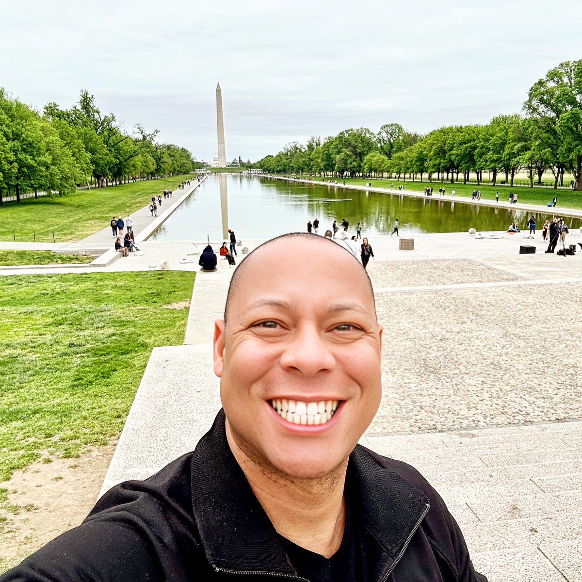 All Smiles At The Capitol…
#explore #travel #smile #happiness #monuments #travelblogger #skymileslife #travelphotography #georgewashington #nationalmall #washingtondc
