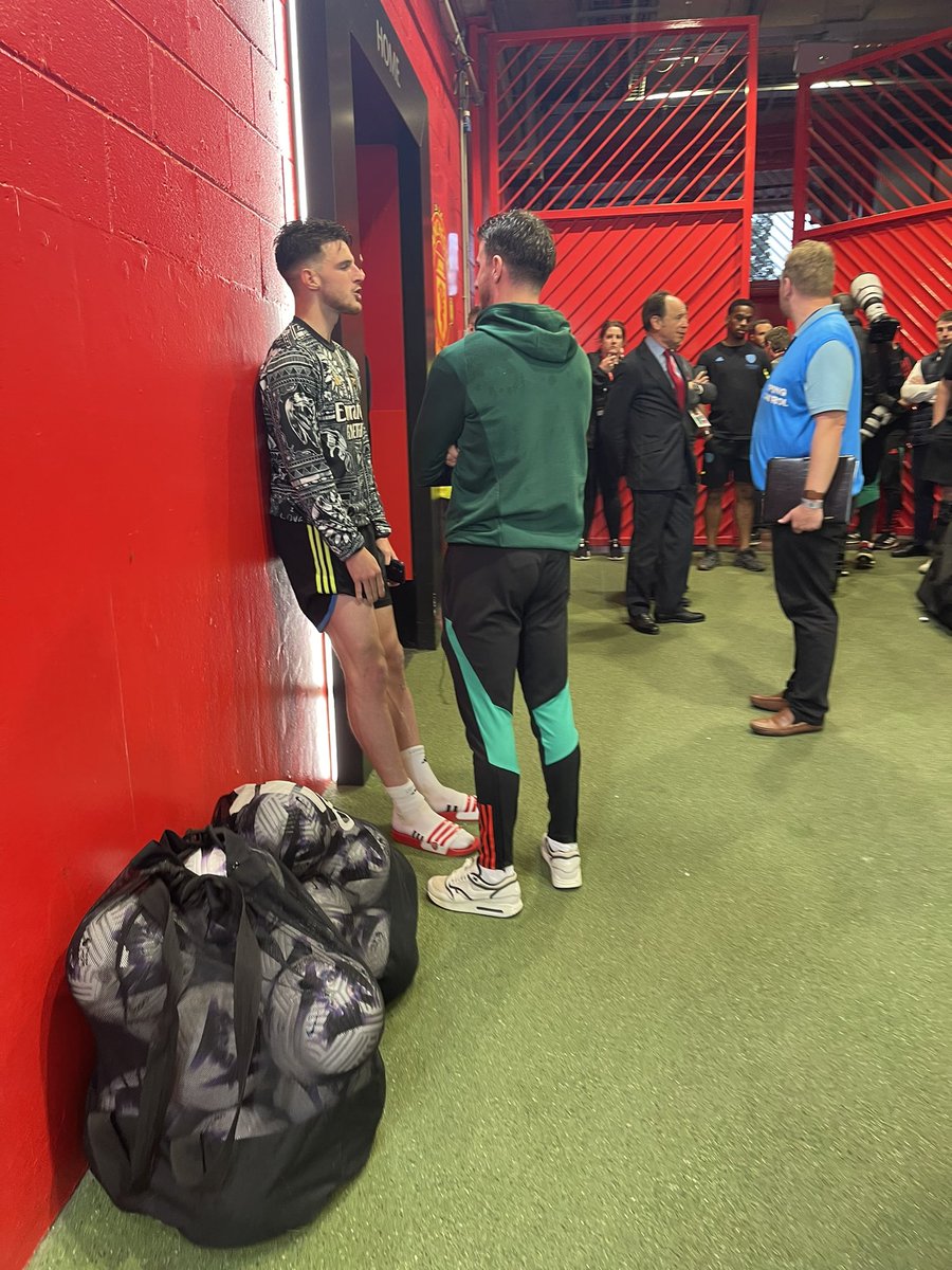 Mason Mount & Declan Rice catching up after the game. #chelseafriends