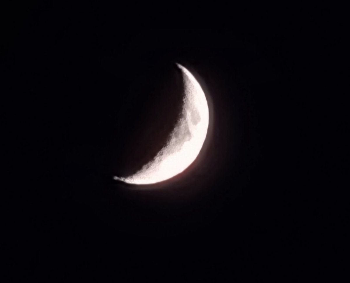 My best crescent moon picture so far. 🌛