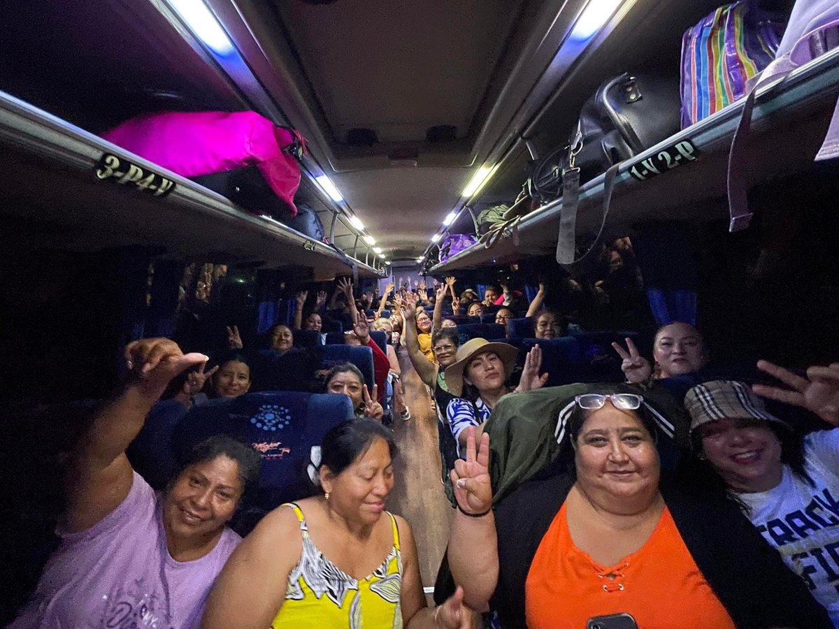 RobertoPootV's tweet photo. Viaje por el “DÍA DE LAS MADRES” en los parques, @XensesPark , @XcaretPark y @XelHaPark 👏👏 
Agradezco a nuestra Gobernadora.- @MaraLezama por todo el apoyo brindado. @JoseAdrianDiaz @cristtytorres @EugenioSeguraV @joe_medina @Alba18A @irazusarabia 
#TodosSomosSutage https://t.co/h94ehHRt7x