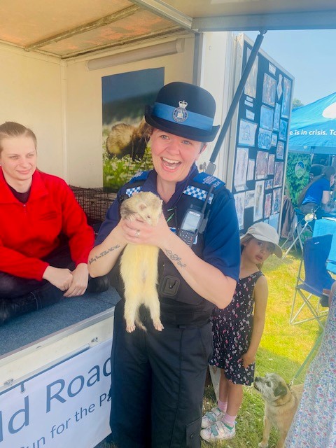 CPT have been at the South Suffolk Show at Ampton today. We chatted to visitors and stall holders & managed to catch up with colleagues from the rural & wildlife policing team who had a stall. The RAF parachute display team, The Falcons, also dropped in. PCSO 3324 PC 461