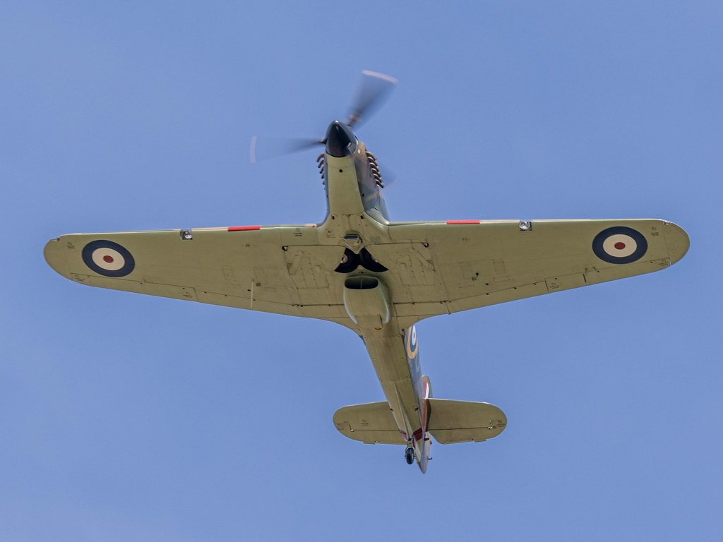 In a break from Aurora photos, here's Hawker Hurricane MKIIC LF363 of the @RAFBBMF over the #Stamford Garden and Food Fair this afternoon