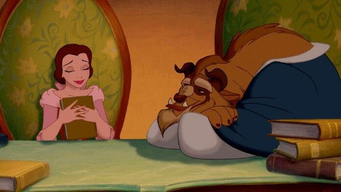o Gaston ironizou o amor da Bela pelos livros, enquanto a Fera deu uma biblioteca para ela e a admirava enquanto ela lia 🤍