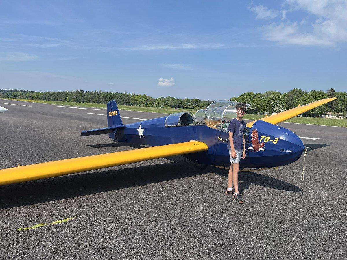 MattCook1942's tweet photo. The 1942 TG3 - A training glider designed to train troop carrying (glider) pilots.

Only 2 known with this being the only flying example.

Yet another fantastic flying exhibit of the Gliding Heritage Centre - Lasham Airfield. https://t.co/Nrez3a0a4v