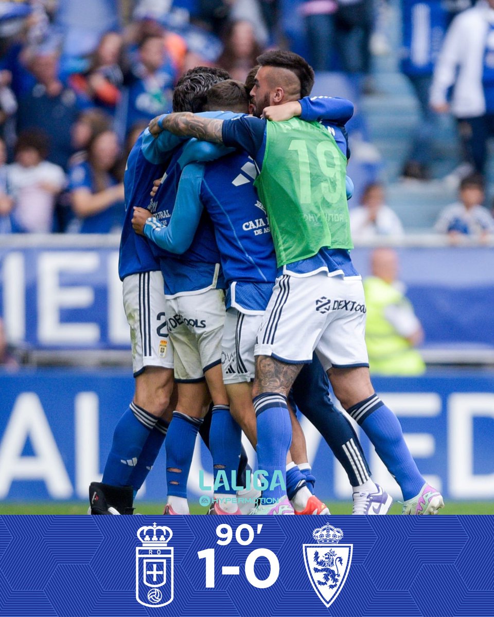 RealOviedo's tweet photo. ⏹️ FINAAAAAL en el Carlos Tartiere. ¡VAAAAMOOOOS, OVIEEEDOOOO! 💙

#RealOviedoRealZaragoza 1-0   
#VamosOviedo 🔵⚪
#DíadePartido https://t.co/rsFpZzvsyn