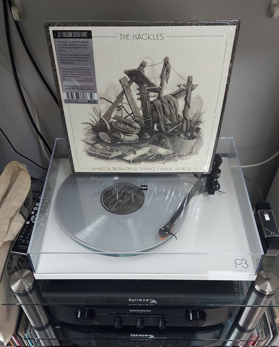 New vinyl bought at Friday night's gig. If you are into indie folk, I'd definitely recommend this band. So it's The Hackles with What A Beautiful Thing I Have Made on Silver vinyl. @ActivistOfMusic @Albums200 @FatOldAnarchist @NewWaveAndPunk @Notoldjustexpe1 @WillietheFly