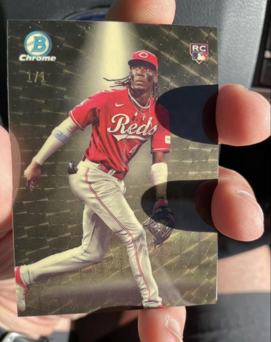 ⚾️ AMAZING PULL ⚾️ The 2024 Bowman Elly De La Cruz Spotlight Superfractor 1/1 was just pulled out of a $35 BLASTER! Cost: $29.99 Estimated Value: $5,000.00 Potential Profit: $4,970.01 (+16,572.22%) Not a bad return for buying a blaster box!