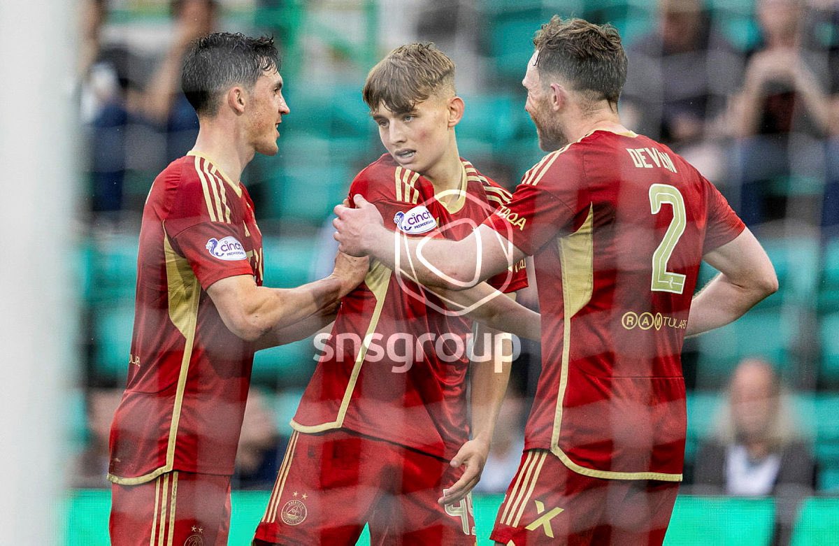 At the age of 16 yrs, 3 months and 17 days, Aberdeen’s Fletcher Boyd becomes the clubs youngest scorer and the 2nd youngest scorer in SPFL history as he nets the 4th in a 4-0 win against Hibs today. 👏⚽️ He comes 2nd just behind Jack Aitchison who netted for Celtic on May 15th…
