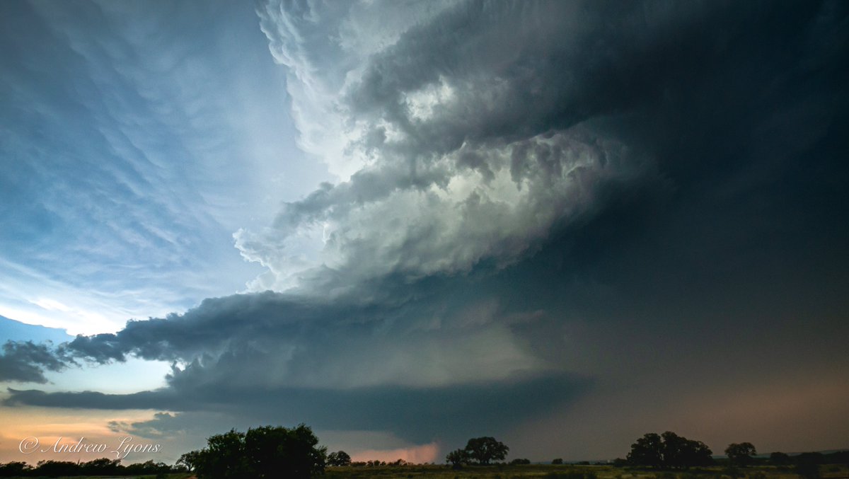 Going through aurora pics I found an old supercell shot I had forgotten about. June 12, 2023 near Coleman, TX