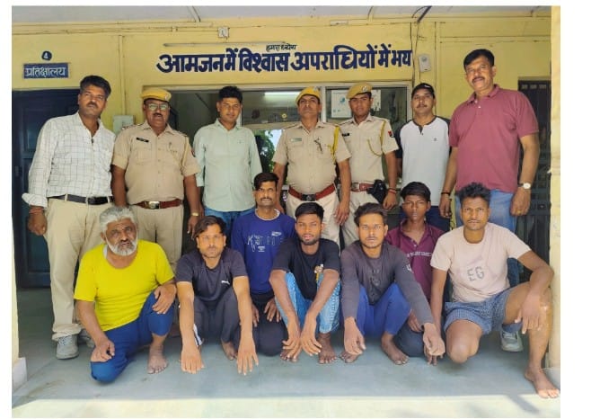 महानिरीक्षक पुलिस #कोटा रेंज श्री रवि दत्त गौड़ के पर्यवेक्षण में आज दिनांक 12.05.2024 को एरिया डोमिनेशन का विशेष #अभियान चलाया जाकर जिला कोटा शहर कोटा, ग्रामीण एवं झालावाड़ में 342 अपराधियों को गिरफ्तार किया गया। @rajasthanpolice #Igpkota @kotapolice @spkotarural @jhalawarpolice